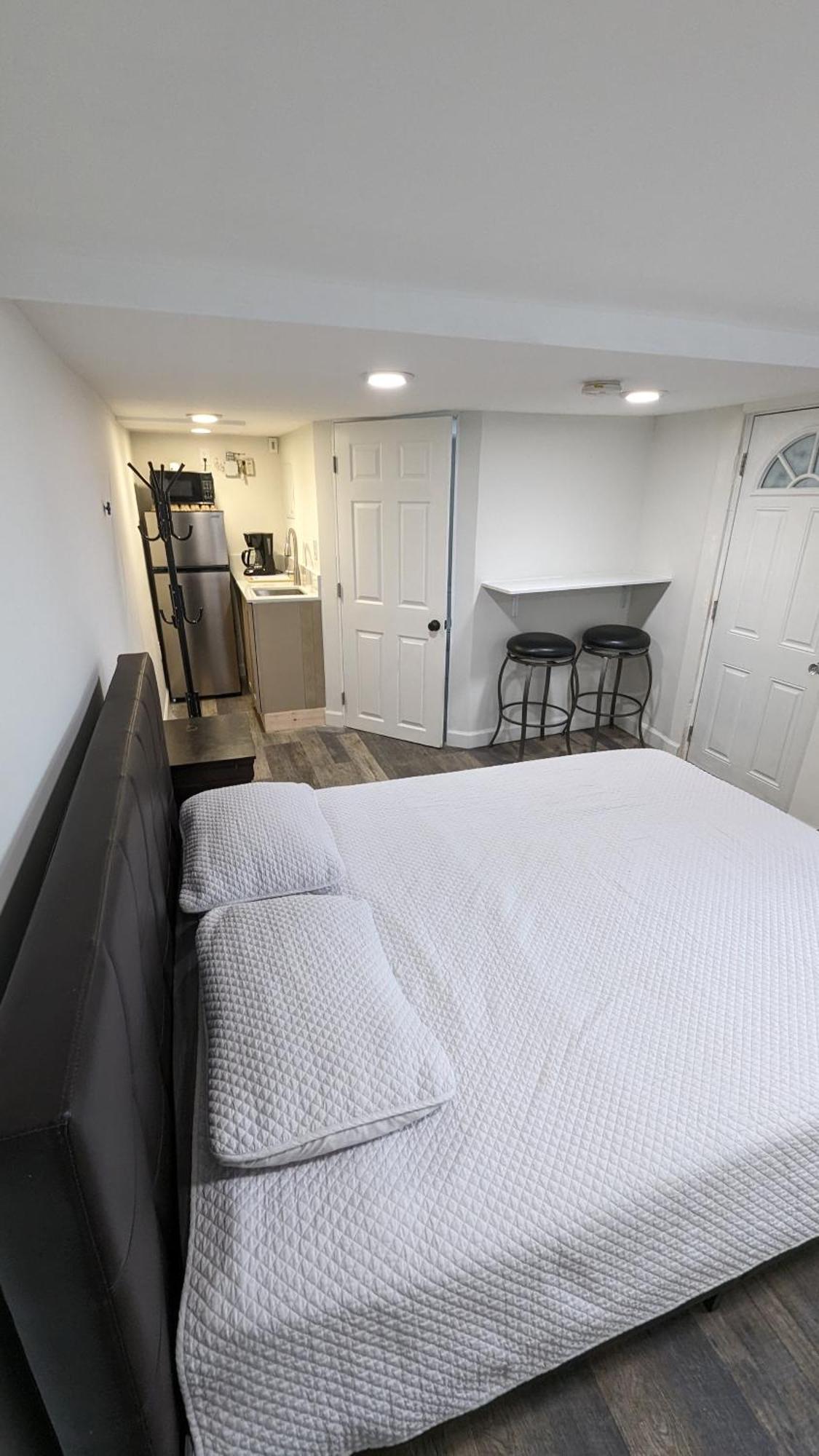 Cozy 250'sqf With Kitchenette And Private Bathroom Close To Time Square Nyc Apartment *